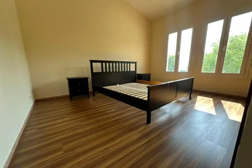 4 Bedrooms Townhouse in Townhouses