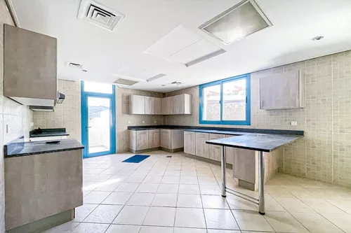 4 Bedrooms Villa in Western Residence South