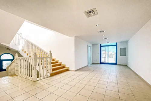 4 Bedrooms Villa in Western Residence South