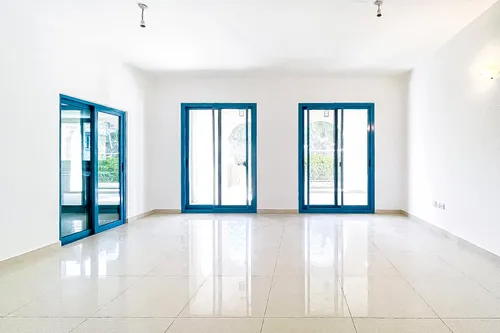 4 Bedrooms Villa in Western Residence South