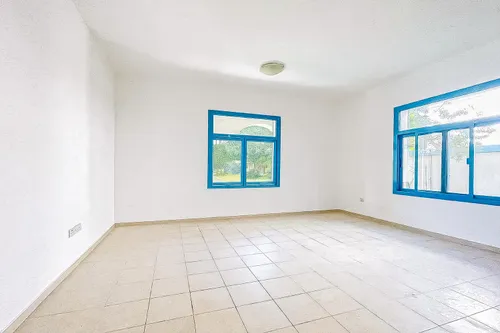 4 Bedrooms Villa in Western Residence South