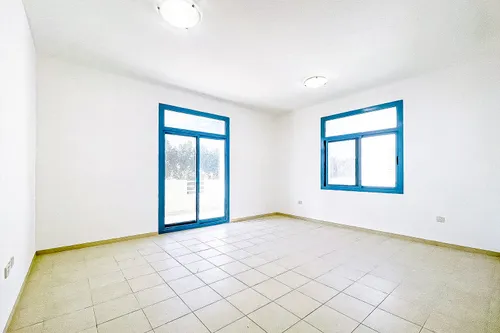 4 Bedrooms Villa in Western Residence South