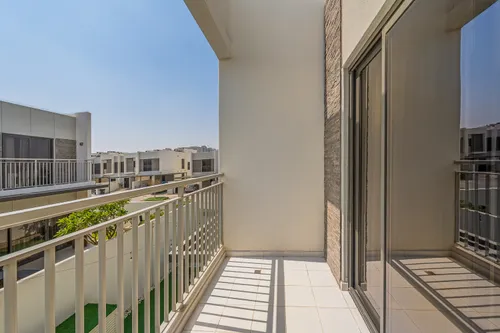 4 Bedrooms Townhouse in Aurum Villas