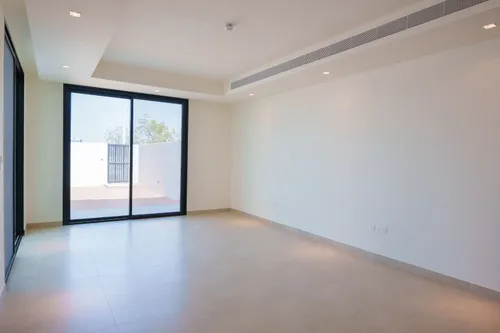 2 Bedrooms Villa in The Dahlias
