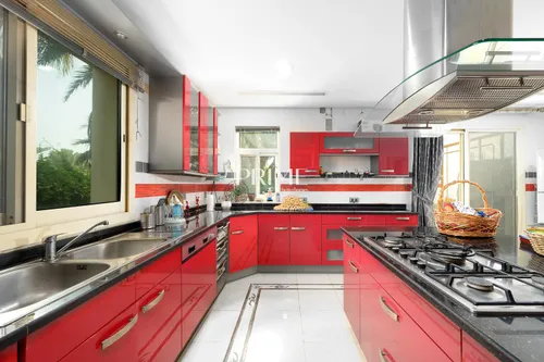 4 Bedrooms Villa in Entertainment Foyer