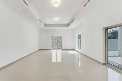 5 Bedrooms Villa in Umm Suqeim 2 Villas
