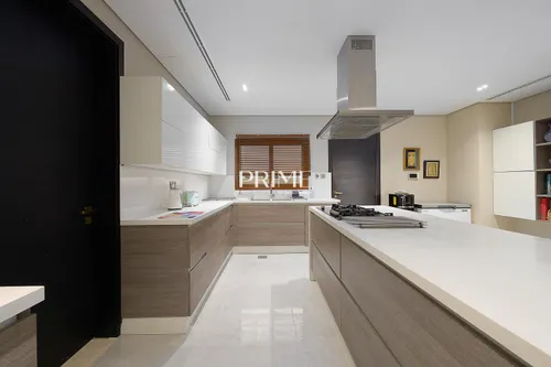 5 Bedrooms Villa in Wildflower