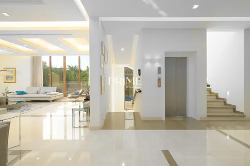 5 Bedrooms Villa in Wildflower