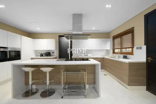 5 Bedrooms Villa in Wildflower