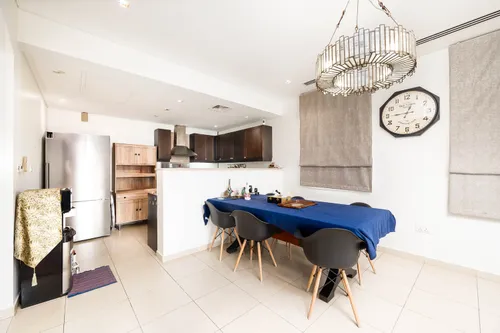 3 Bedrooms Villa in District 16