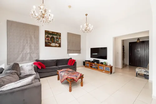 3 Bedrooms Villa in District 16