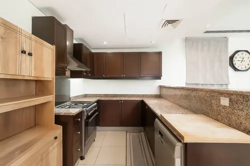 3 Bedrooms Villa in District 16