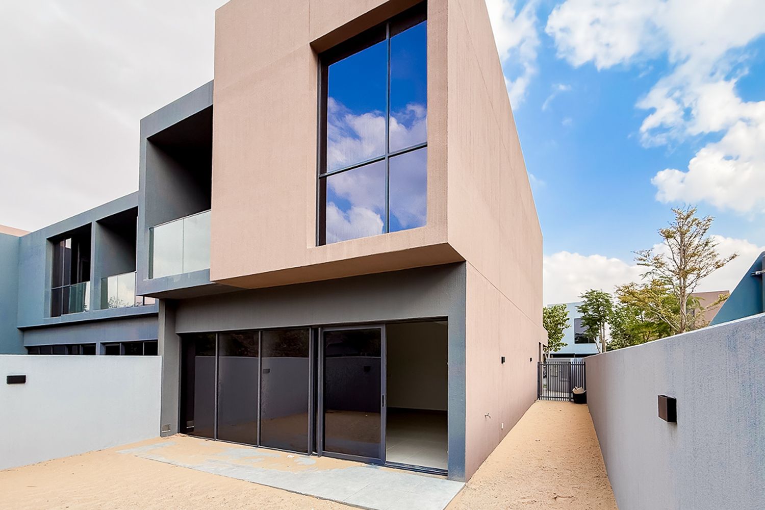 3 Bedrooms Townhouse in Kaya