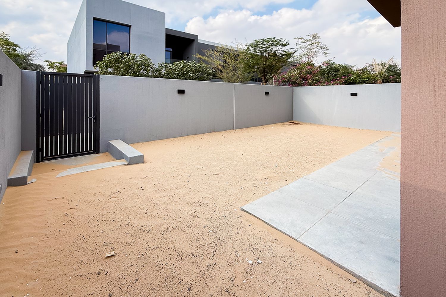 3 Bedrooms Townhouse in Kaya