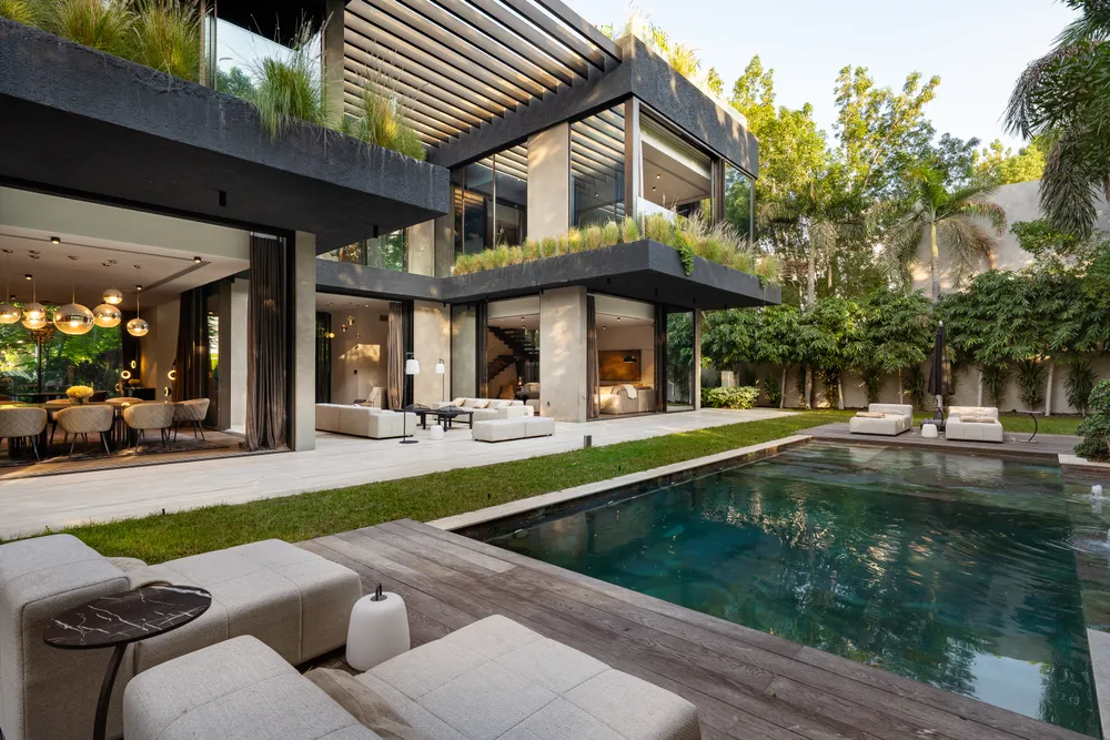 5 Bedrooms Villa in The Collection