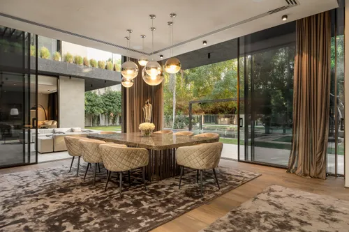 5 Bedrooms Villa in The Collection