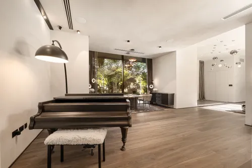 5 Bedrooms Villa in The Collection