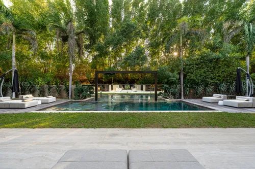 5 Bedrooms Villa in The Collection