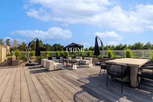 5 Bedrooms Villa in The Collection