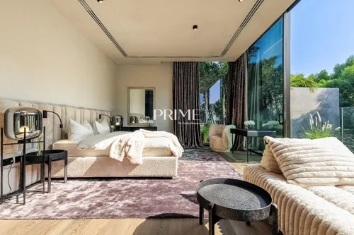 5 Bedrooms Villa in The Collection