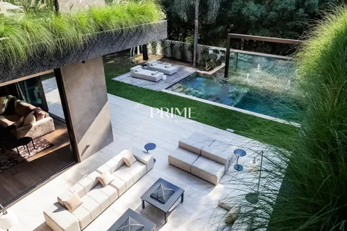 5 Bedrooms Villa in The Collection