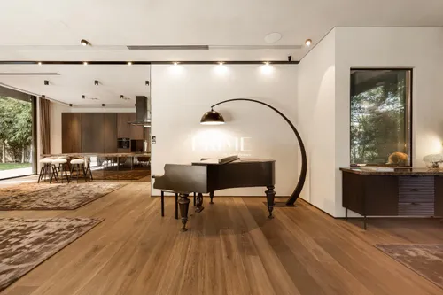 5 Bedrooms Villa in The Collection