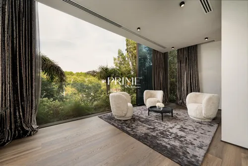 5 Bedrooms Villa in The Collection