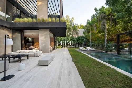 5 Bedrooms Villa in The Collection