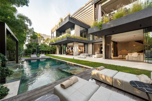 5 Bedrooms Villa in The Collection
