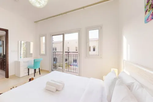 3 Bedrooms Villa in Bella Casa