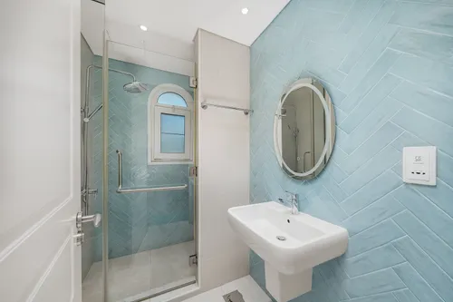 2 Bedrooms Villa in District 16