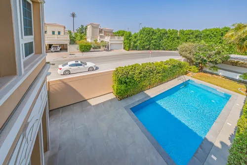 2 Bedrooms Villa in District 16