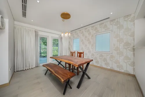 2 Bedrooms Villa in District 16