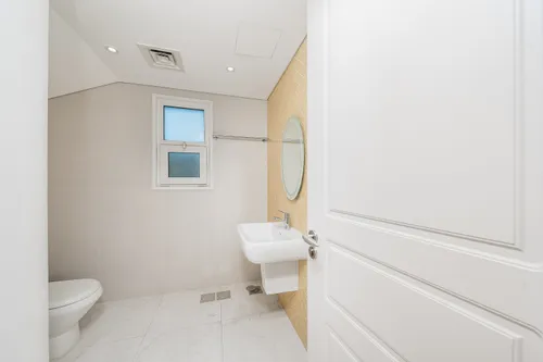 2 Bedrooms Villa in District 16