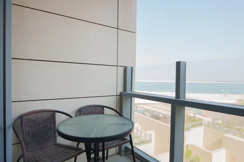 3 Bedrooms Apartment in Lamar Residences