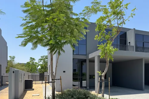 4 Bedrooms Villa in Sendian