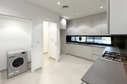 4 Bedrooms Villa in Sendian