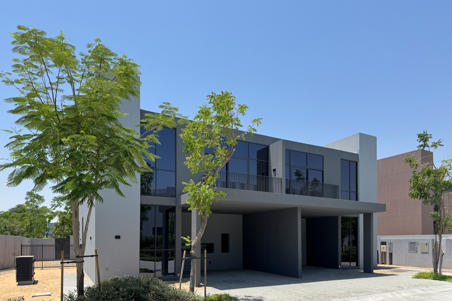 4 Bedroom Villa in Sendian