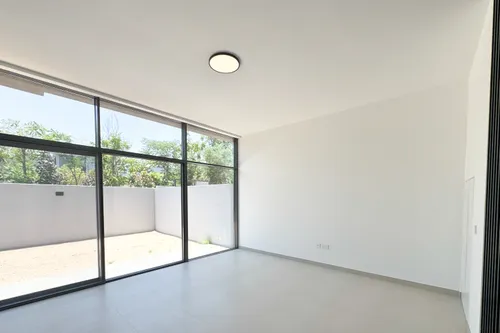 4 Bedrooms Villa in Sendian