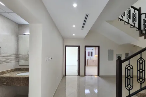 4 Bedrooms Villa in Barashi