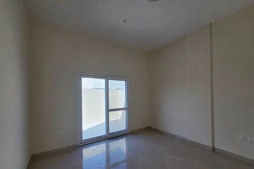 4 Bedrooms Villa in Barashi