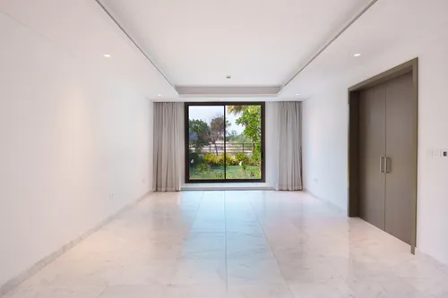 4 Bedrooms Villa in Redwoods