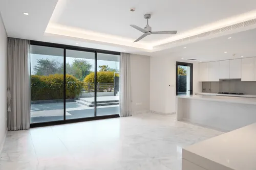 4 Bedrooms Villa in Redwoods