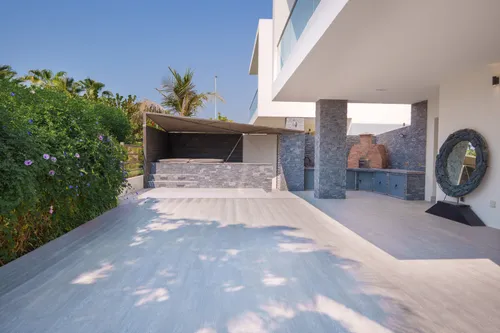 4 Bedrooms Villa in Redwoods