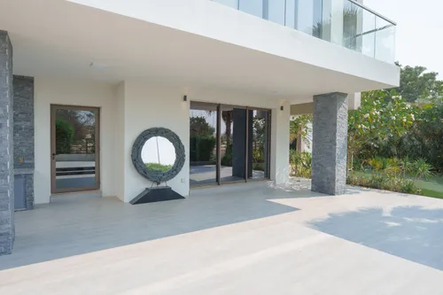 4 Bedrooms Villa in Redwoods