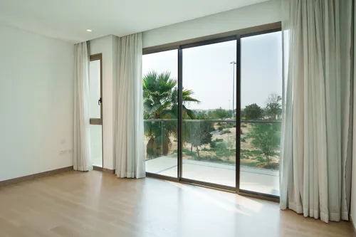 4 Bedrooms Villa in Redwoods