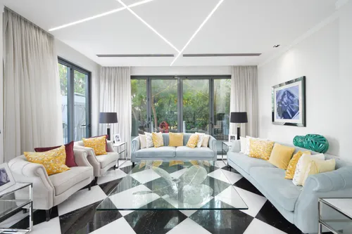 6 Bedrooms Villa in Entertainment Foyer