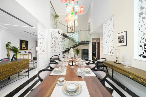 6 Bedrooms Villa in Entertainment Foyer