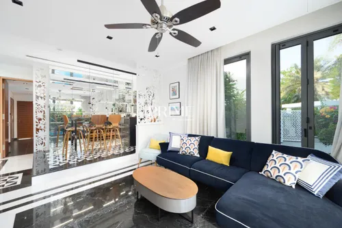 6 Bedrooms Villa in Entertainment Foyer