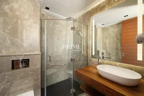 6 Bedrooms Villa in Entertainment Foyer